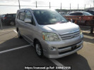 Toyota Noah AZR60G