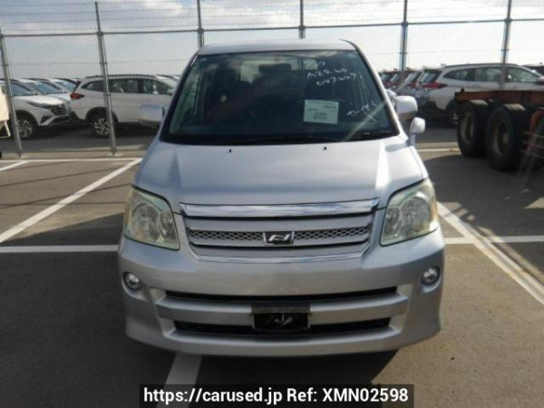 Used 2005 AT toyota noah AZR60G Image[1]