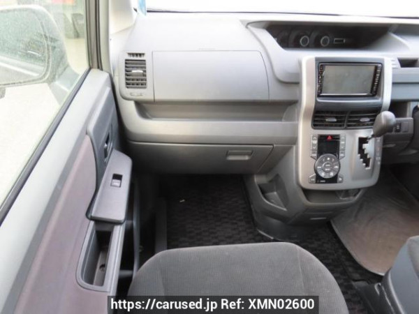 Used 2009 AT toyota noah ZRR70G Image[17]