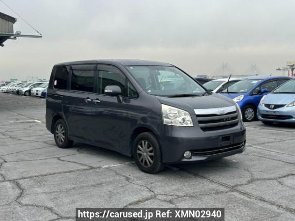 Used 2009 AT toyota noah ZRR70G Image[0]