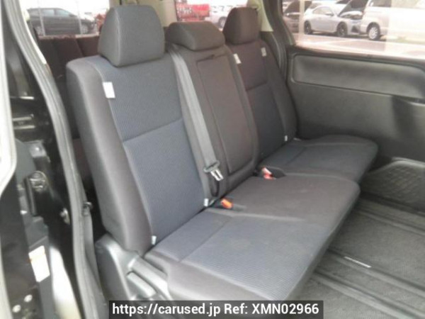 Used 2015 AT toyota noah ZRR80G Image[12]