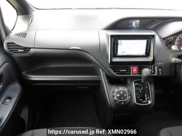 Used 2015 AT toyota noah ZRR80G Image[16]