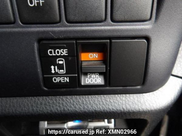 Used 2015 AT toyota noah ZRR80G Image[19]