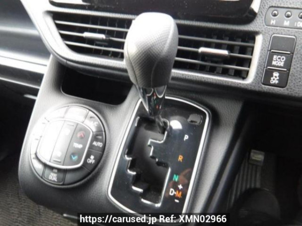 Used 2015 AT toyota noah ZRR80G Image[23]