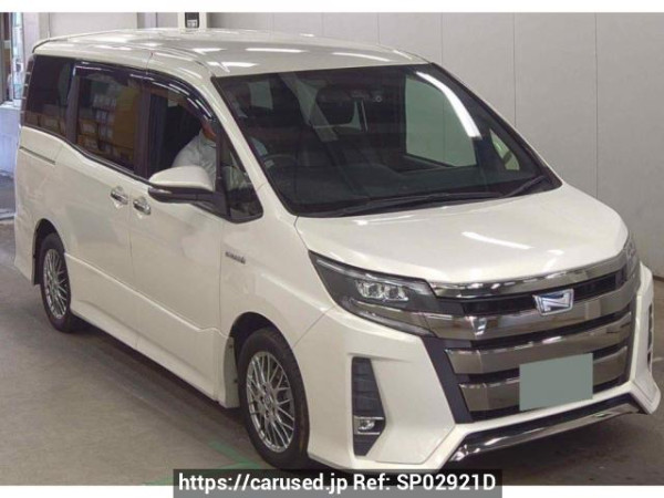 Used 2018 AT toyota noah ZWR80W Image[0]