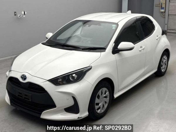 Used 2022 AT toyota yaris MXPH10 Image[0]