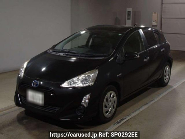 Used 2017 AT toyota aqua NHP10 Image[0]