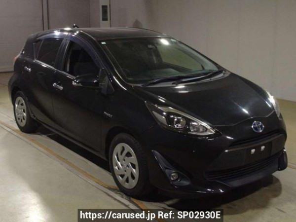 Used 2018 AT toyota aqua NHP10 Image[2]