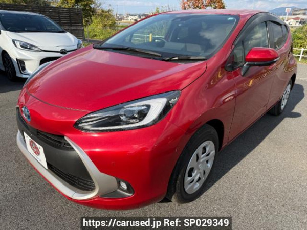 Used 2024 AT toyota aqua MXPK11 Image[1]