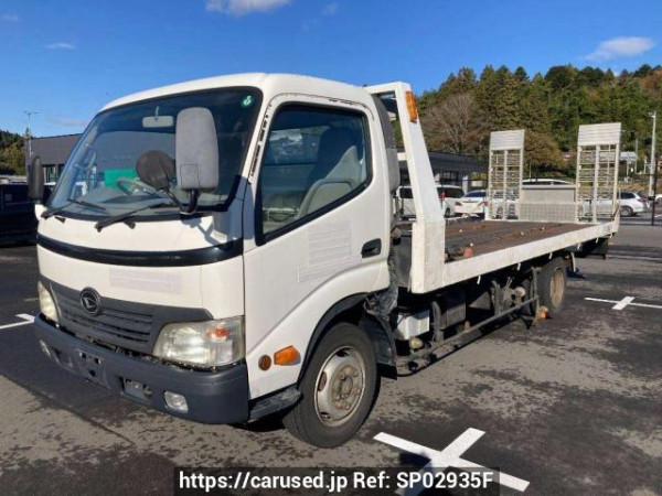 Used 2010 MT toyota dyna-truck XZU424 Image[0]