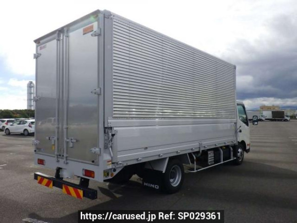 Used 2024 MT hino dutro XZU722M Image[1]