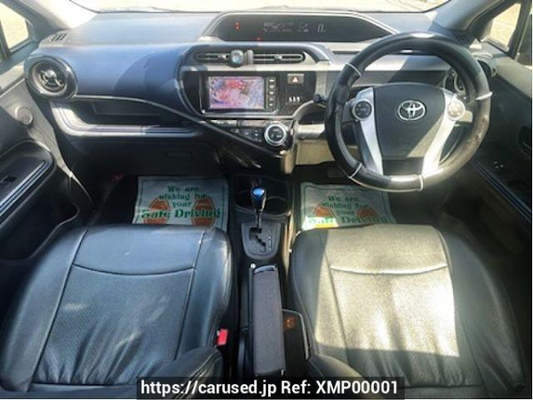 Used 2015 AT toyota aqua DAA-NHP10 Image[1]