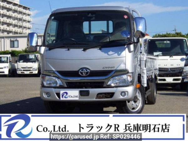 Used 2017 MT toyota dyna-truck XZU655 Image[0]