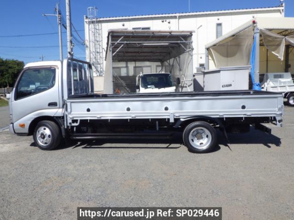 Used 2017 MT toyota dyna-truck XZU655 Image[2]