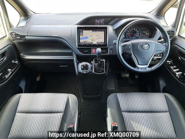Used 2017 AT toyota voxy DBA-ZRR80W Image[1]