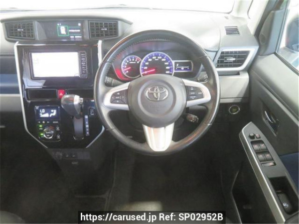 Used 2017 AT toyota tank M900A Image[2]