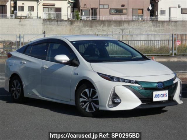 Used 2017 AT toyota prius-phv ZVW52 Image[0]