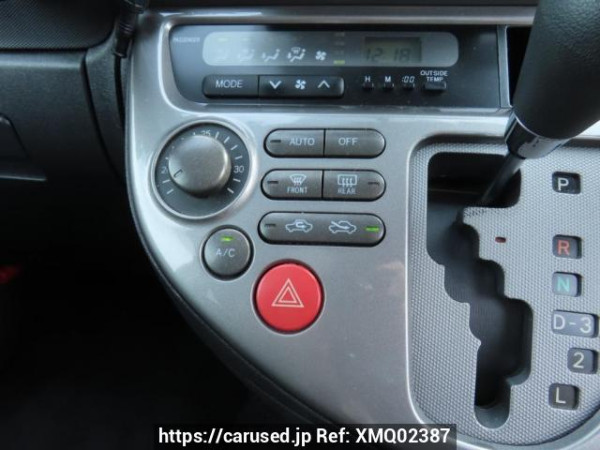 Used 2004 AT toyota wish ZNE10G Image[31]