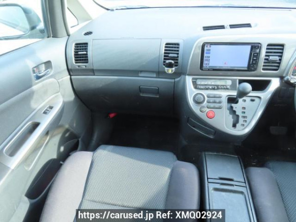 Used 2004 AT toyota wish ZNE10G Image[23]