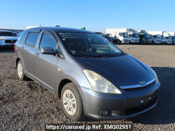 Used 2003 AT toyota wish ZNE10G Image[0]