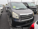 Toyota Noah ZRR70G