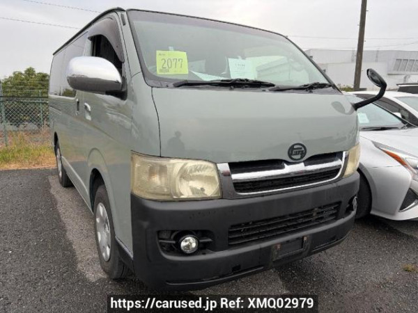 Used 2004 AT toyota hiace-van KDH205V Image[0]