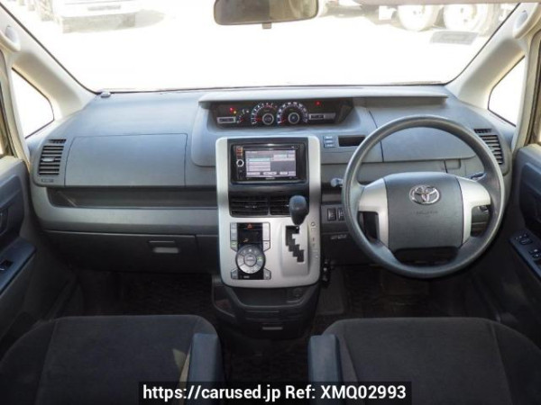 Used 2009 AT toyota noah ZRR70G Image[18]