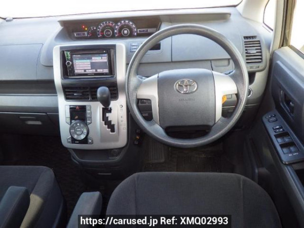Used 2009 AT toyota noah ZRR70G Image[20]