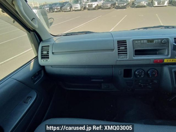 Used 2006 MT toyota hiace-van KDH200V Image[19]