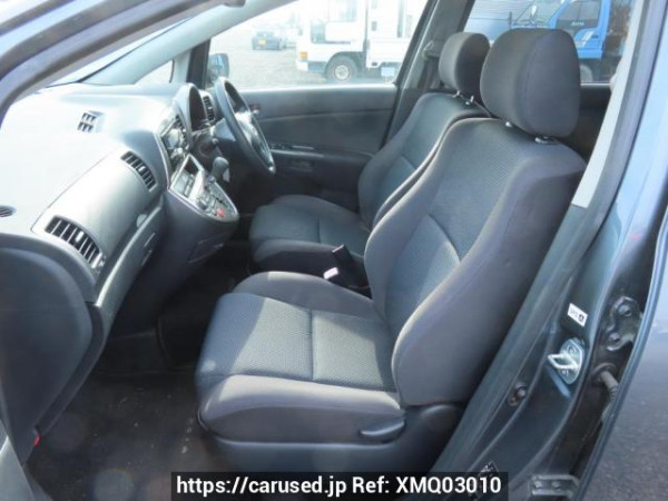 Used 2004 AT toyota wish ZNE10G Image[16]