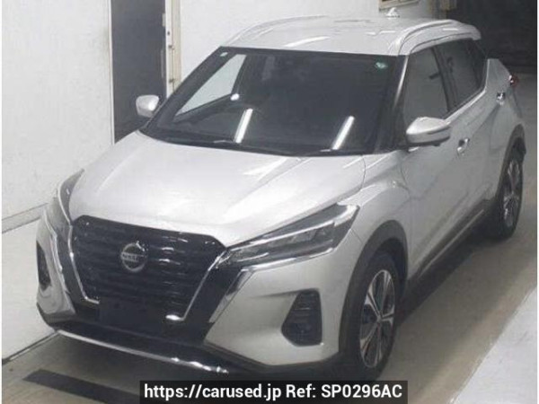 Used 2020 AT nissan kix P15 Image[0]