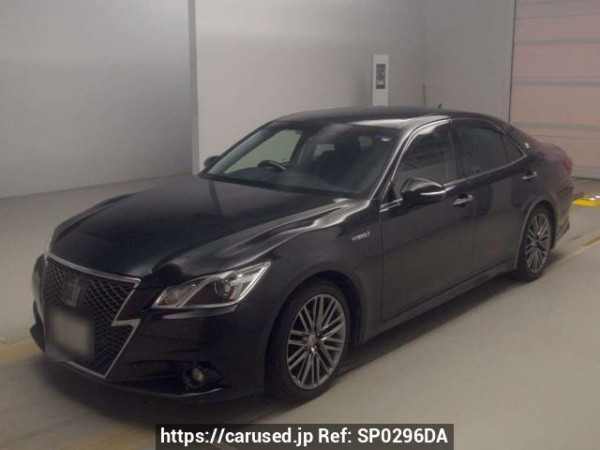 Used 2014 AT toyota crown-hybrid AWS210 Image[0]