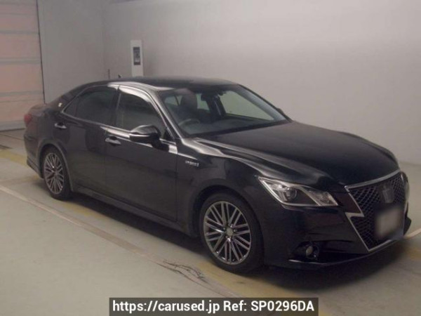 Used 2014 AT toyota crown-hybrid AWS210 Image[2]