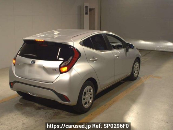 Used 2021 AT toyota aqua MXPK11 Image[1]