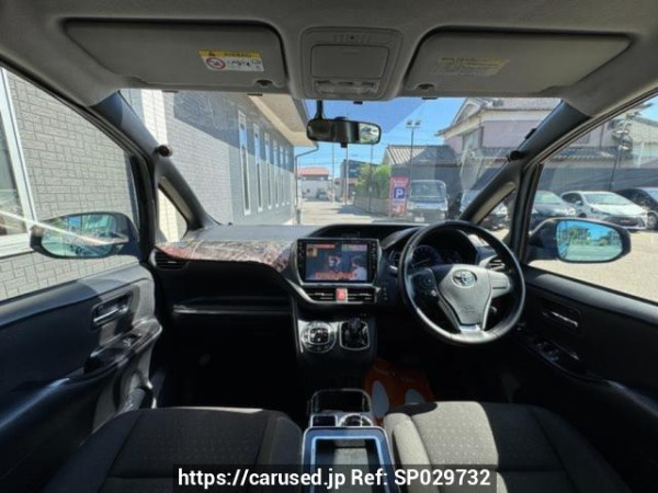 Used 2015 AT toyota voxy ZWR80G Image[1]
