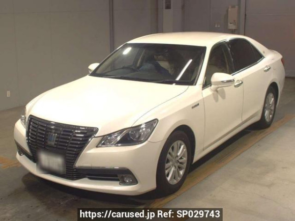 Used 2013 AT toyota crown-hybrid AWS210 Image[0]
