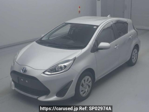 Used 2020 AT toyota aqua NHP10 Image[0]