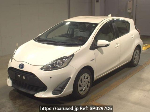 Used 2018 AT toyota aqua NHP10 Image[0]