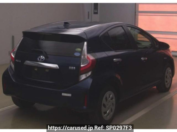 Used 2019 AT toyota aqua NHP10 Image[1]
