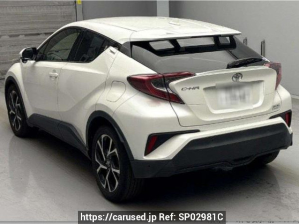 Used 2018 AT toyota c-hr NGX10 Image[1]