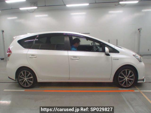 Used 2015 AT toyota prius-alpha ZVW41W Image[2]
