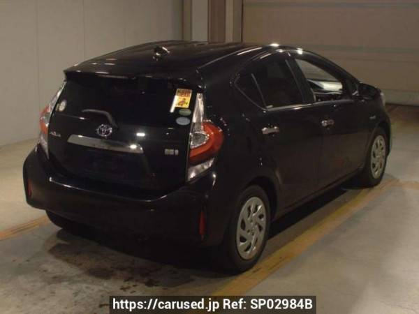 Used 2019 AT toyota aqua NHP10 Image[1]