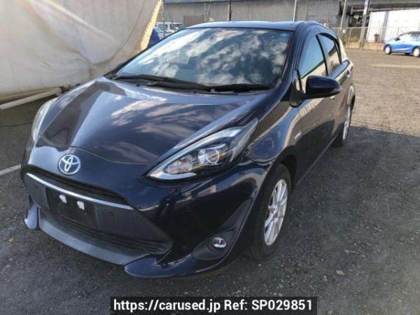 Used 2018 AT toyota aqua NHP10 Image[0]
