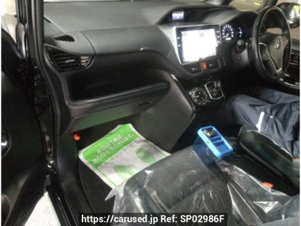 Used 2017 AT toyota voxy ZWR80W Image[2]