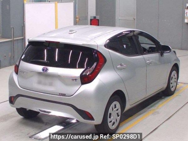 Used 2022 AT toyota aqua MXPK11 Image[1]