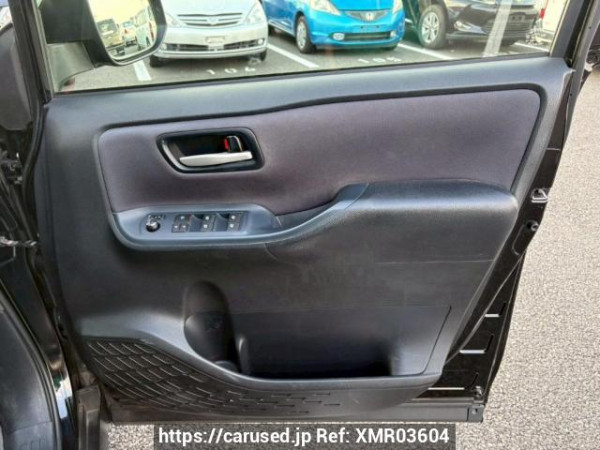 Used 2014 AT toyota voxy ZRR80W Image[18]