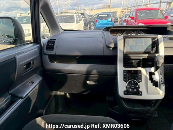 Used 2010 AT toyota noah ZRR70G Image[20]