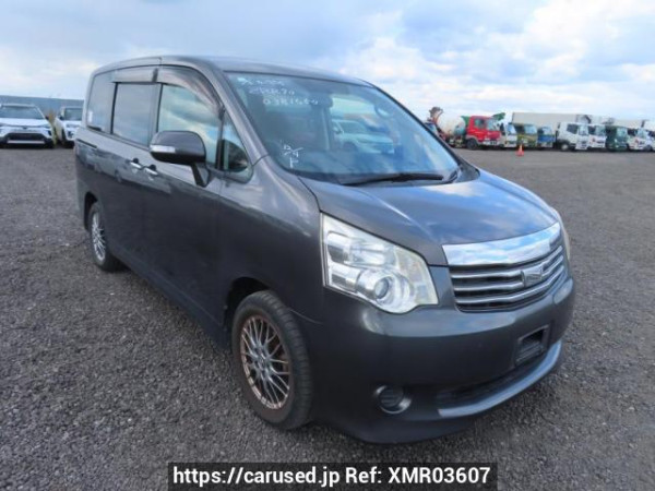 Used 2010 AT toyota noah ZRR70G Image[0]