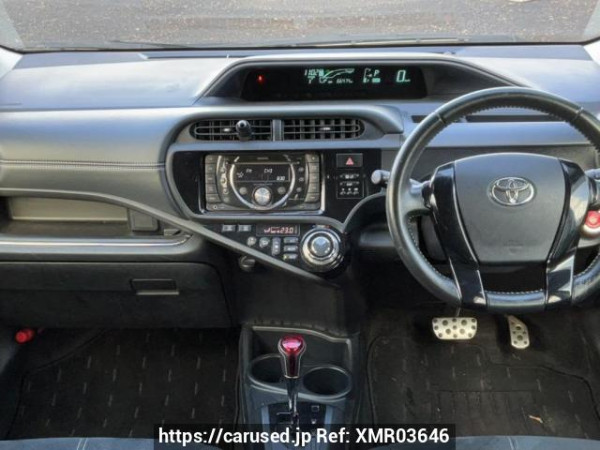Used 2014 AT toyota aqua NHP10 Image[16]