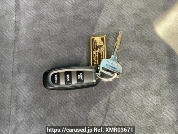 Used 2005 AT toyota hiace-van KDH205V Image[25]